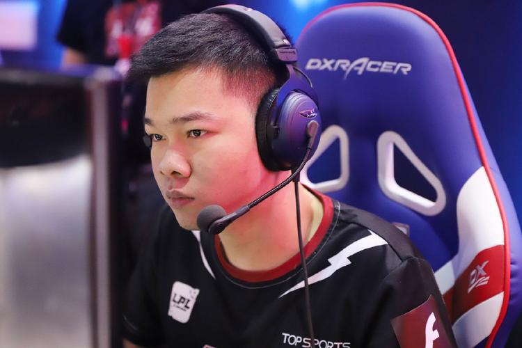 如何看待英雄联盟手游职业选手选拔要求?