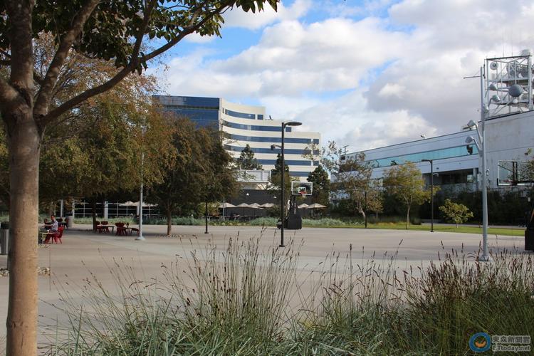 腾讯公司和拳头公司的关系?