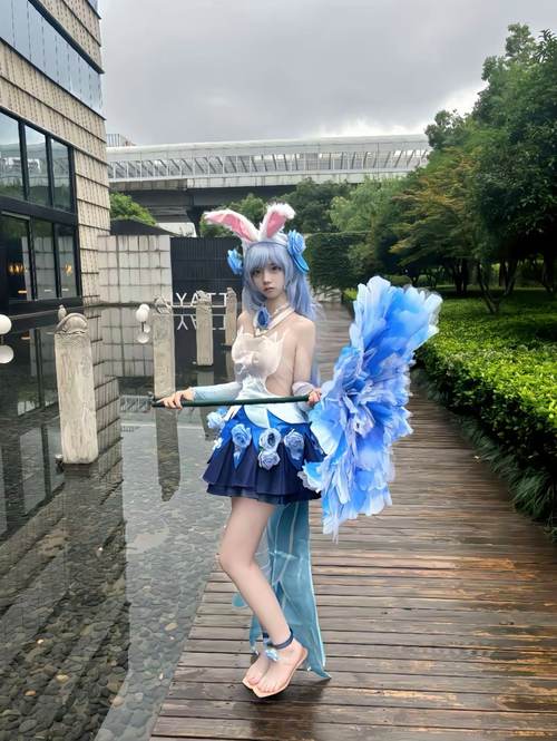 公孙离大腿中间漏水