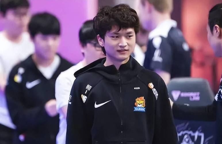 S10亚军,苏宁战队AD选手焕峰的人设崩塌了吗?