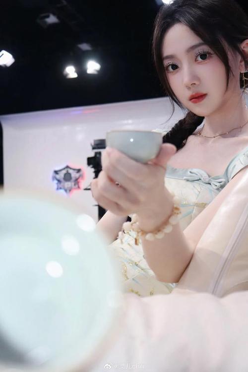 KPL职业联赛官方解说琪琪专访