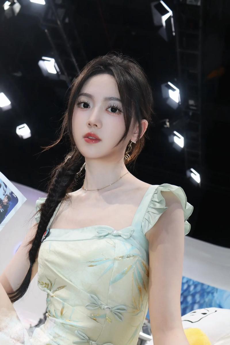 王者荣耀谁的解说好