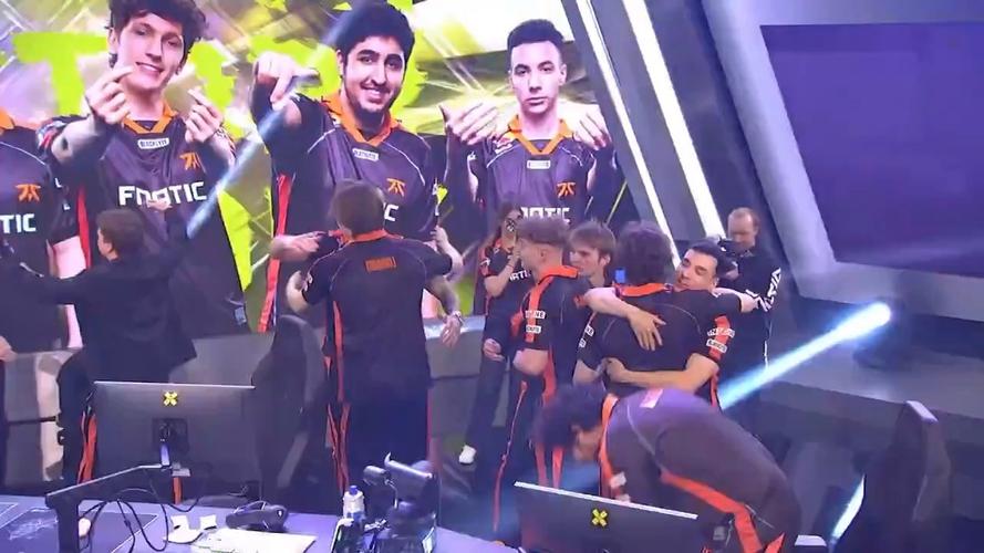 英雄联盟里有哪几对情侣?