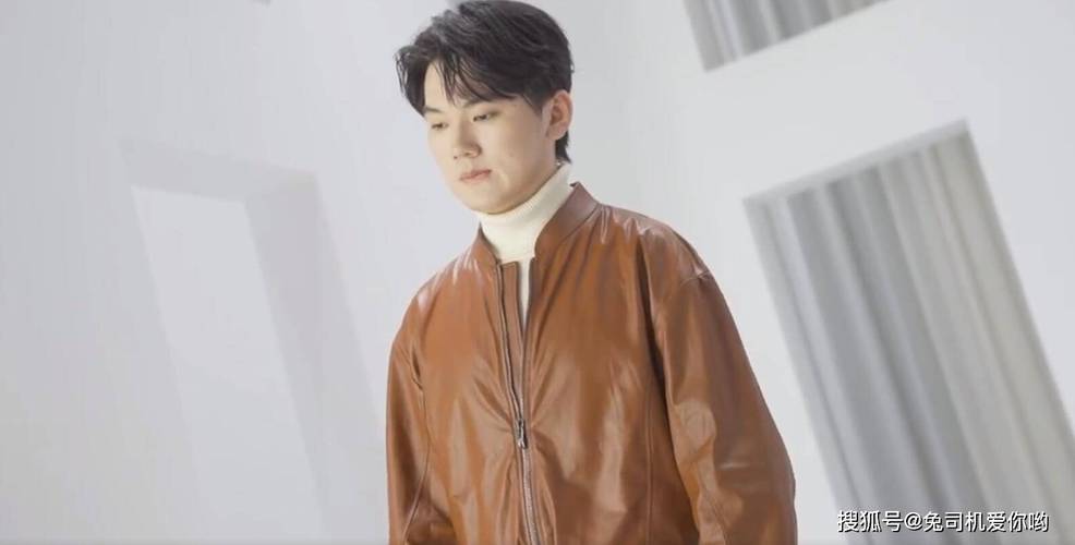 神评:原来阿水消失这么久是去学小语种